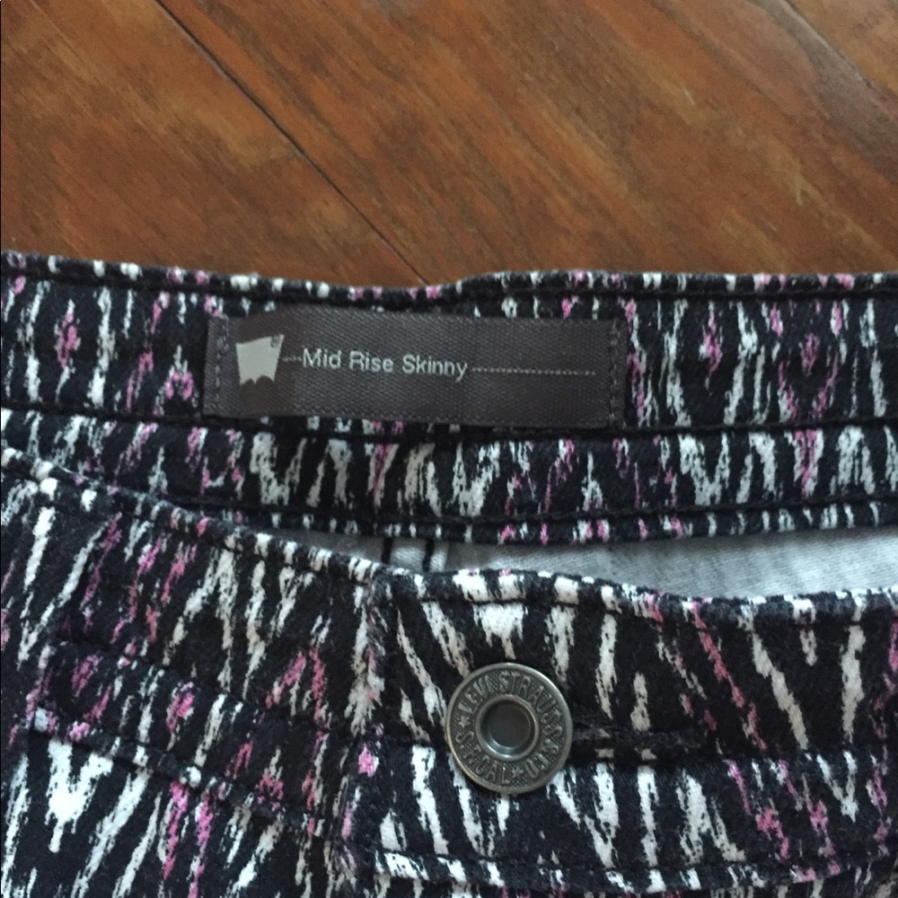Levi’s patterned jeans - Picture 3 of 4